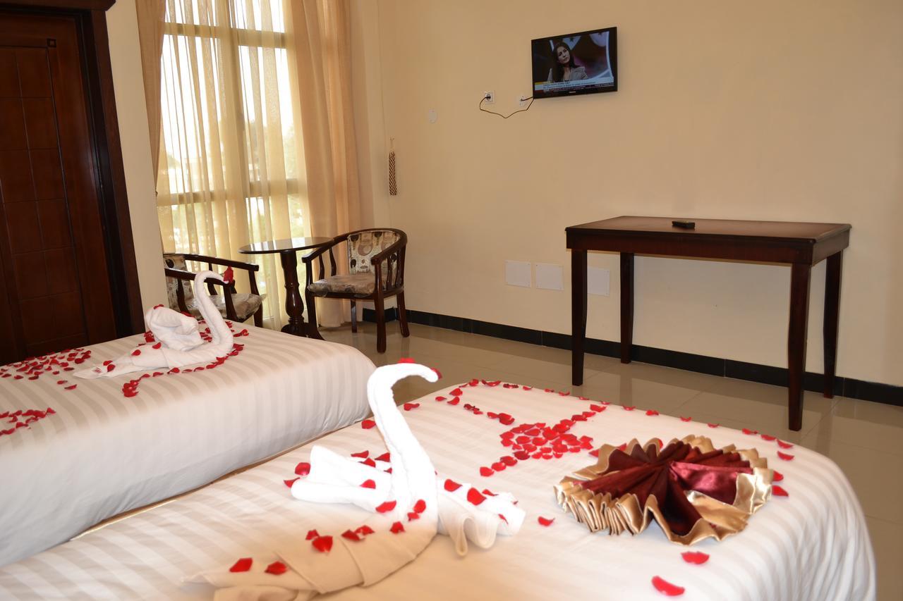 Lakemark Hotel And Tour Service Bahir Dar Exterior photo