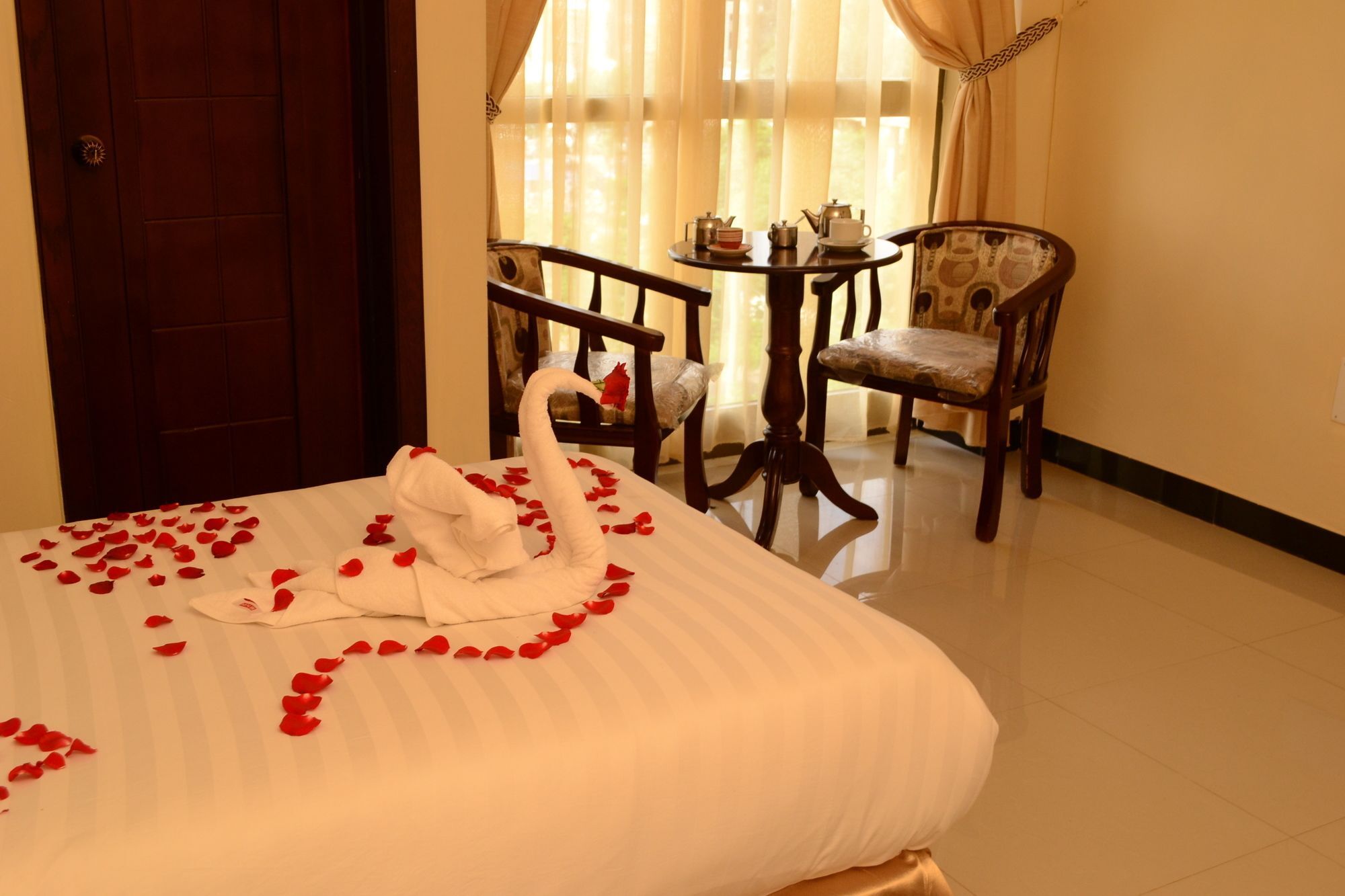 Lakemark Hotel And Tour Service Bahir Dar Exterior photo